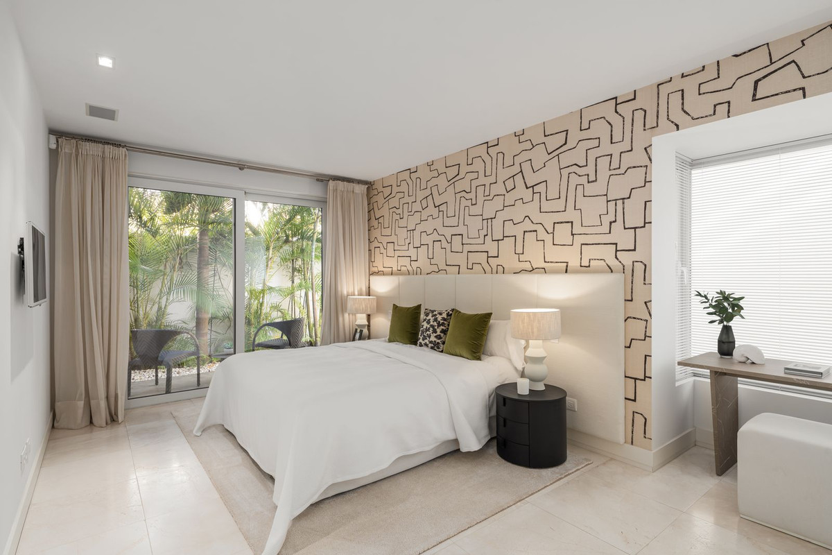 4 Bed Townhouse for sale in Marbella Costa Del Sol, Málaga, Spain