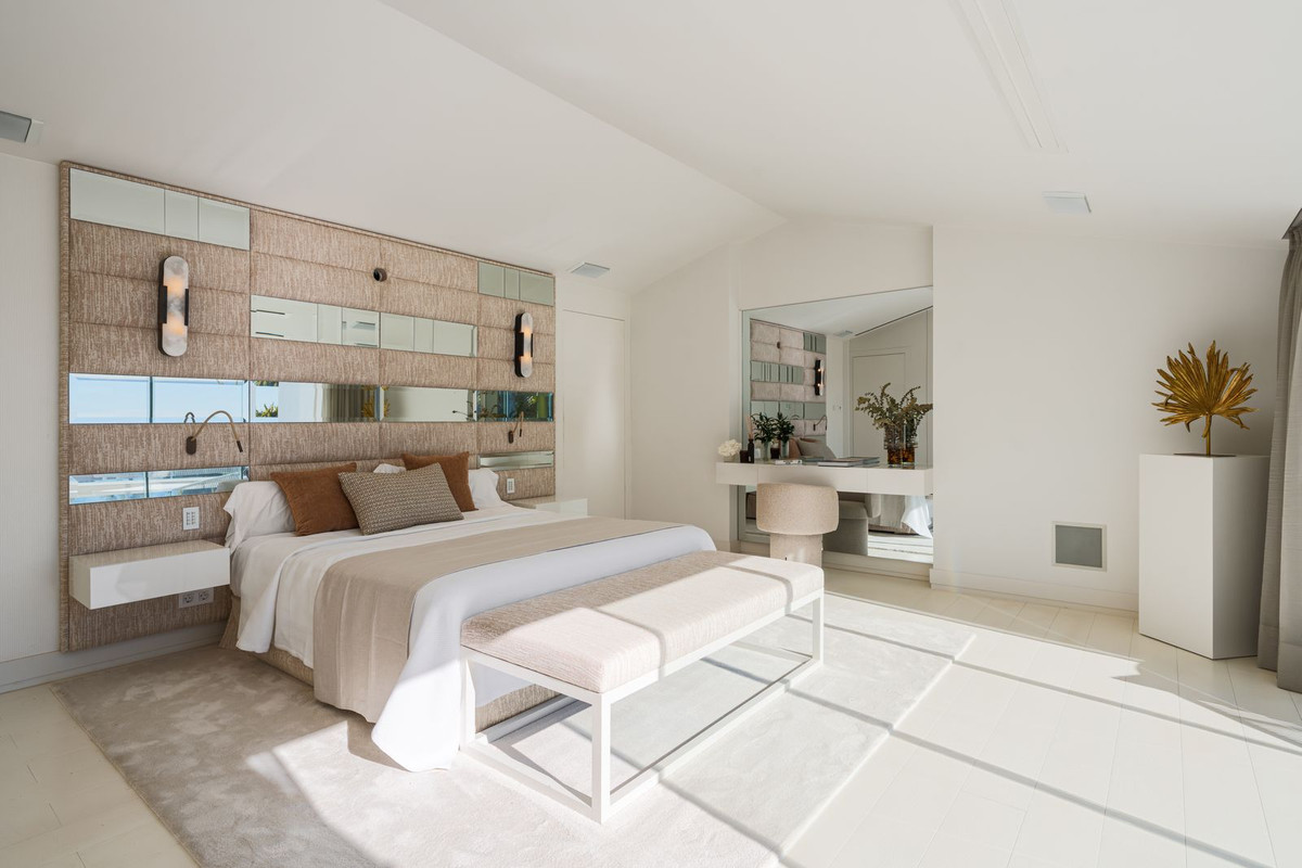 4 Bed Townhouse for sale in Marbella Costa Del Sol, Málaga, Spain