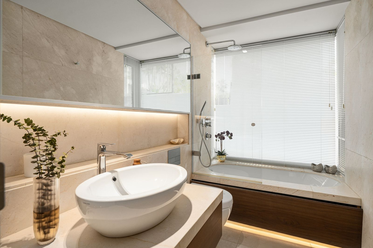 4 Bed Townhouse for sale in Marbella Costa Del Sol, Málaga, Spain