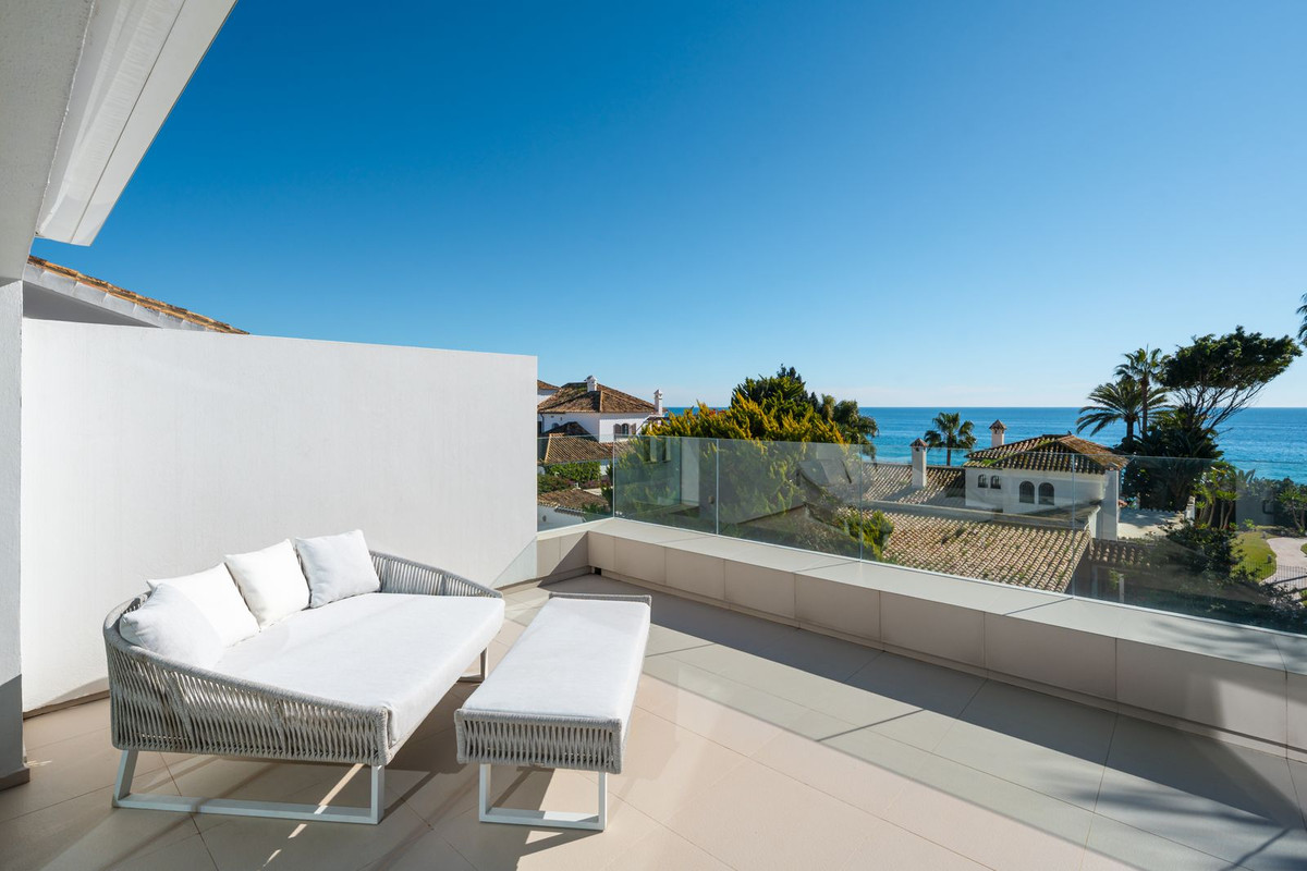 4 Bed Townhouse for sale in Marbella Costa Del Sol, Málaga, Spain