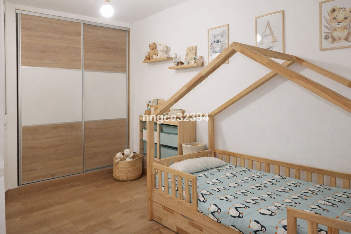 Se vende Apartamento Planta Media de 3 dormitorios en Costa Del Sol, Málaga, España