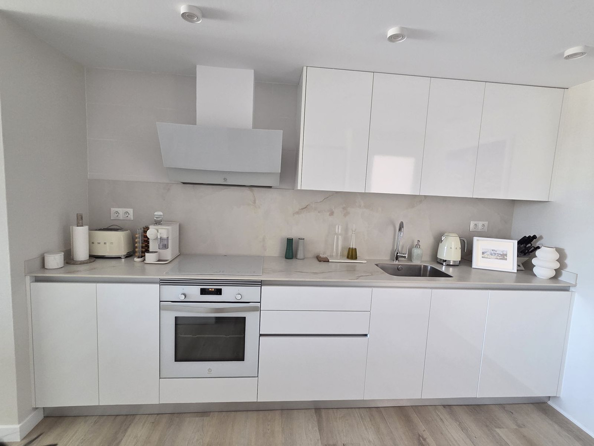 Se vende Apartamento Planta Media de 3 dormitorios en Costa Del Sol, Málaga, España