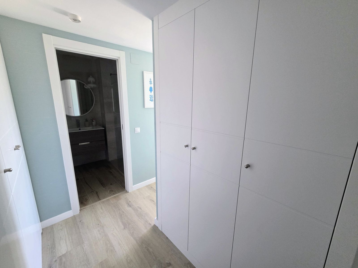 Se vende Apartamento Planta Media de 3 dormitorios en Costa Del Sol, Málaga, España