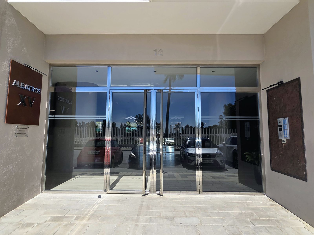 Se vende Apartamento Planta Media de 3 dormitorios en Costa Del Sol, Málaga, España