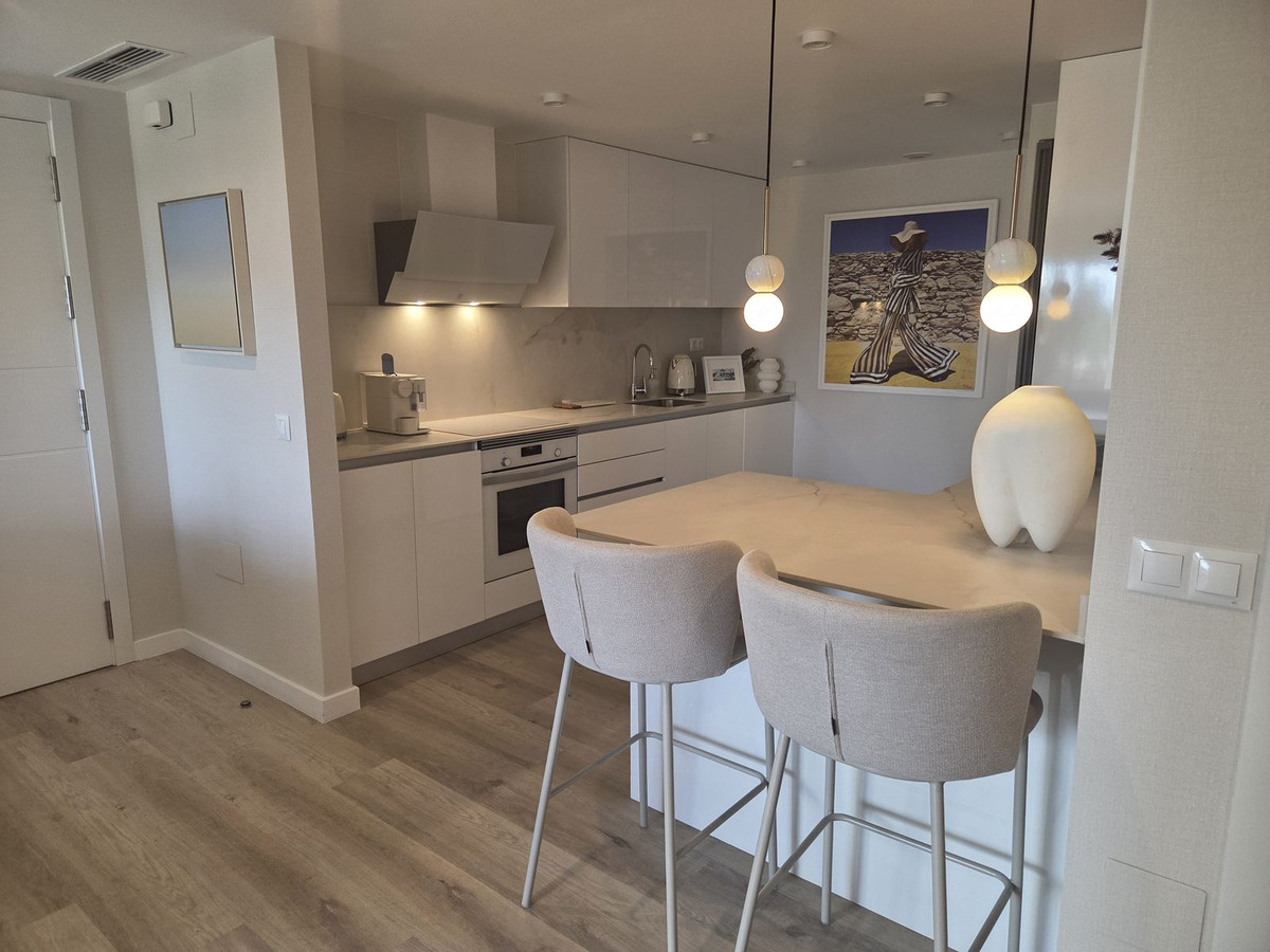 Se vende Apartamento Planta Media de 3 dormitorios en Costa Del Sol, Málaga, España