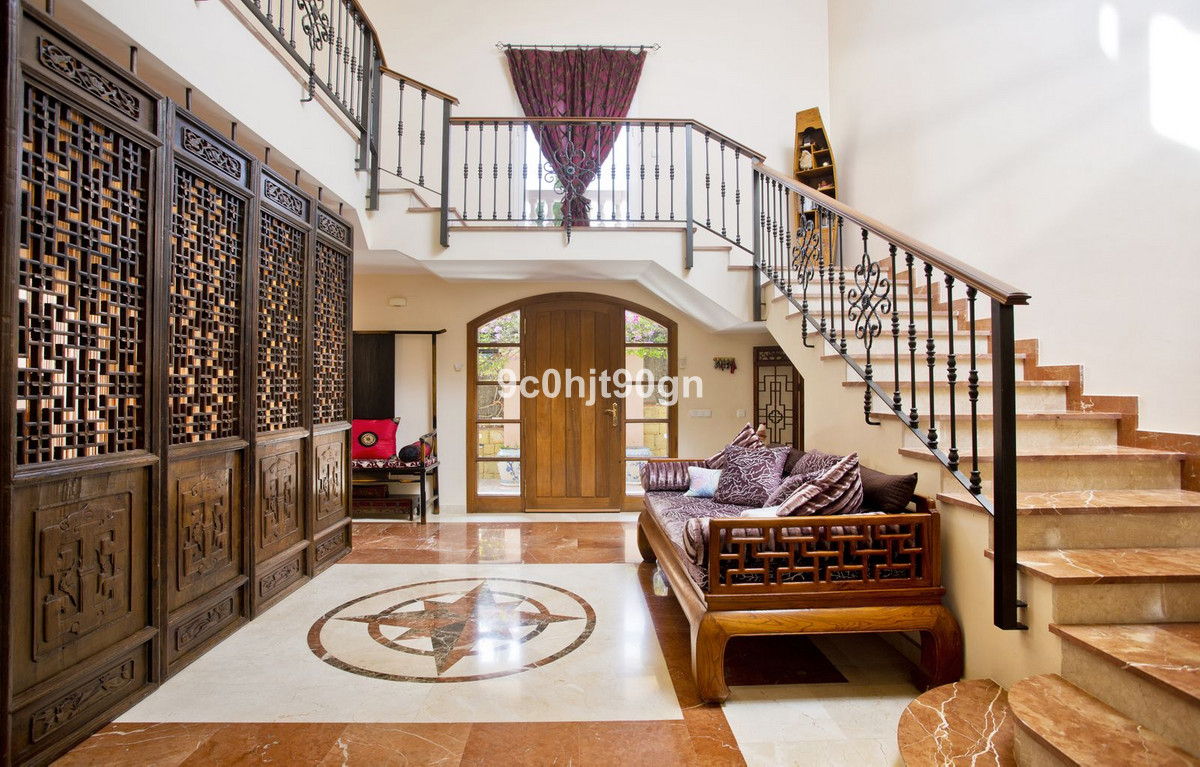 6 Bed Townhouse for sale in Elviria Costa Del Sol, Málaga, Spain