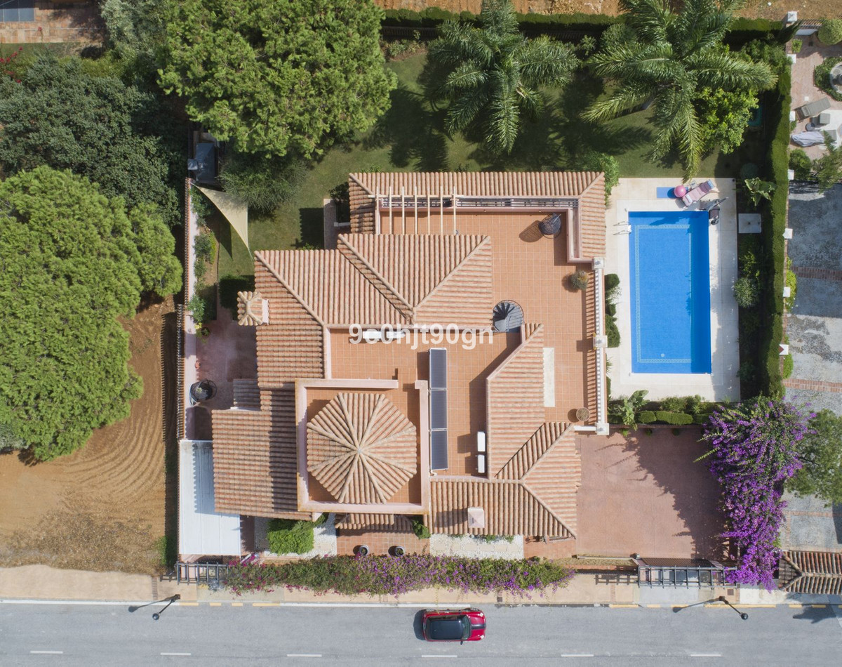 6 Bed Townhouse for sale in Elviria Costa Del Sol, Málaga, Spain