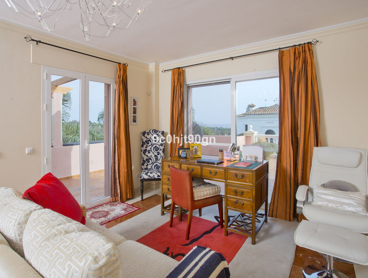 6 Bed Townhouse for sale in Elviria Costa Del Sol, Málaga, Spain