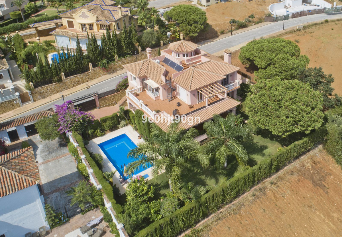 6 Bed Townhouse for sale in Elviria Costa Del Sol, Málaga, Spain