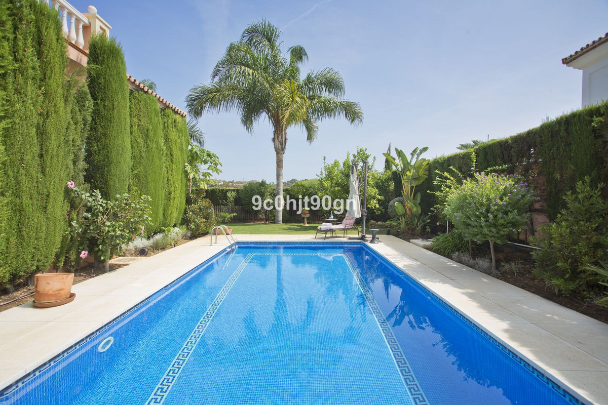 6 Bed Townhouse for sale in Elviria Costa Del Sol, Málaga, Spain