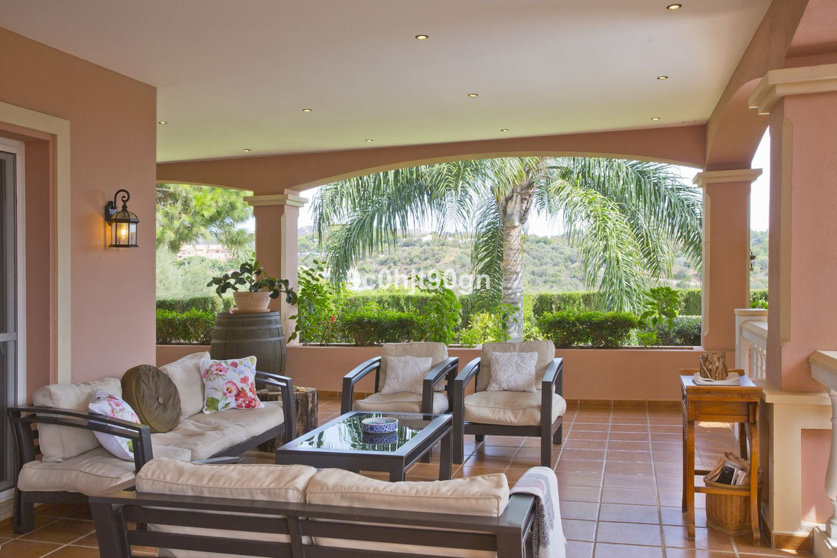 6 Bed Townhouse for sale in Elviria Costa Del Sol, Málaga, Spain
