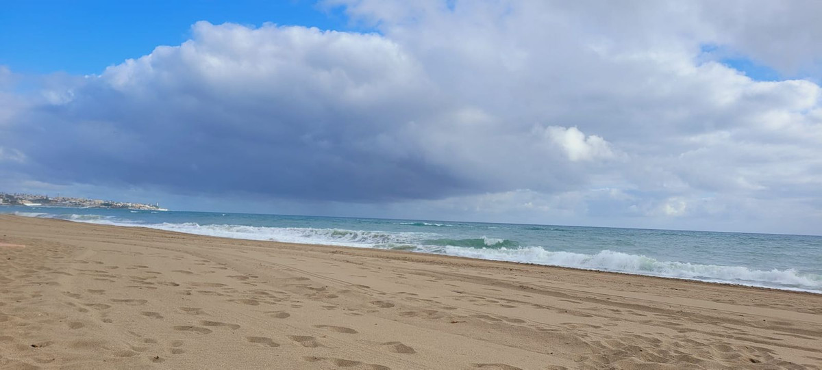 2 Bed Apartment for sale in Calahonda Costa Del Sol, Málaga, Spain
