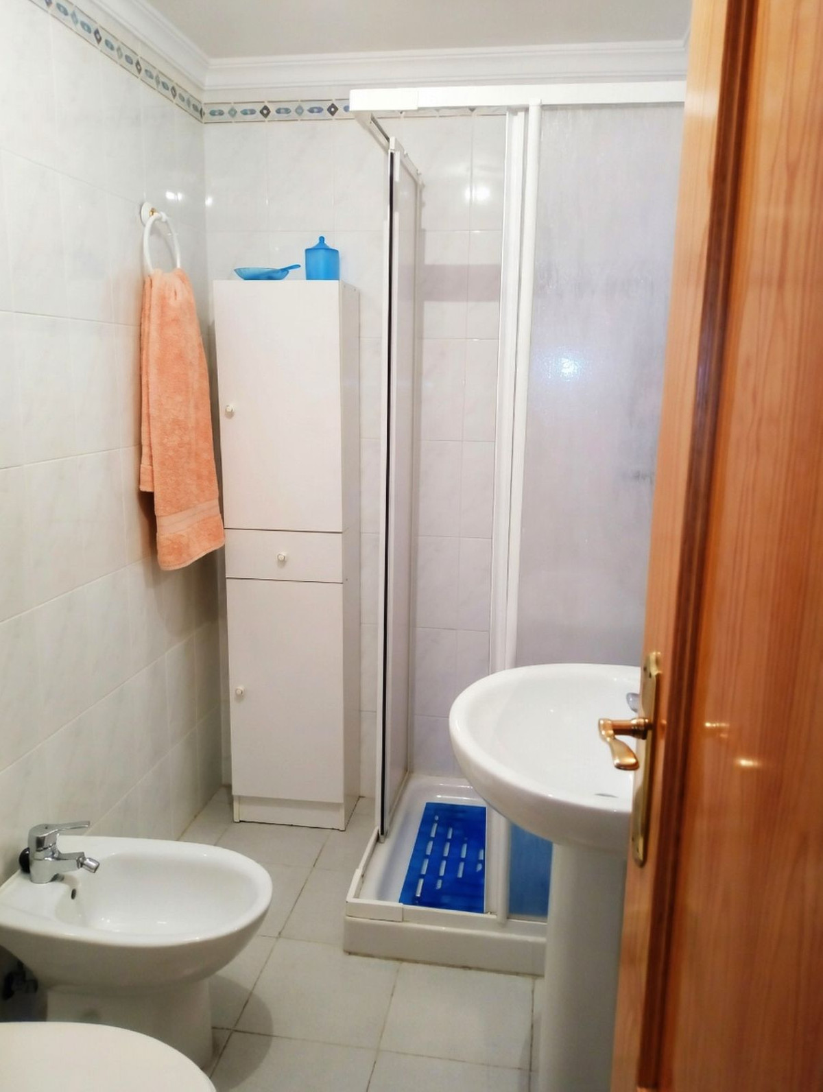 Se vende Apartamento Planta Media de 3 dormitorios en Costa Del Sol, Málaga, España