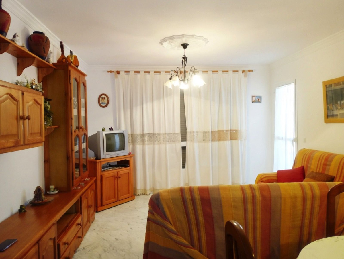 Se vende Apartamento Planta Media de 3 dormitorios en Costa Del Sol, Málaga, España