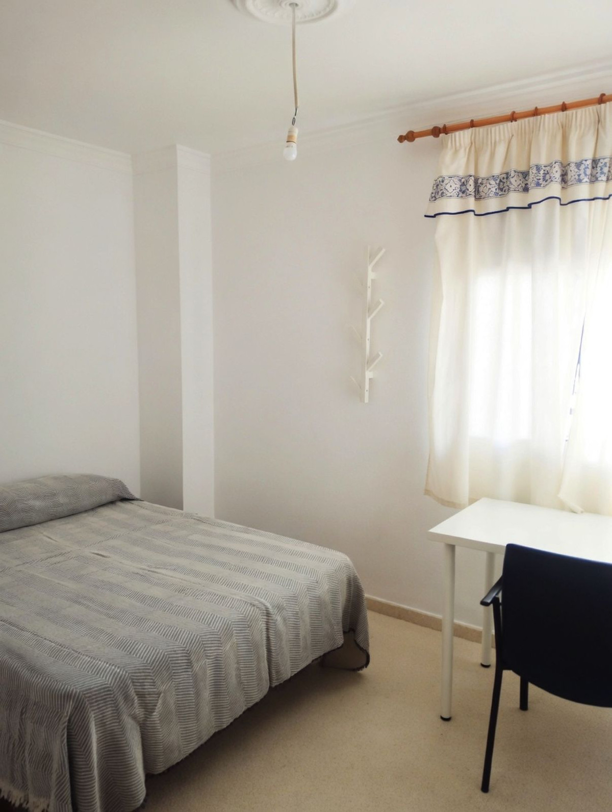 Se vende Apartamento Planta Media de 3 dormitorios en Costa Del Sol, Málaga, España