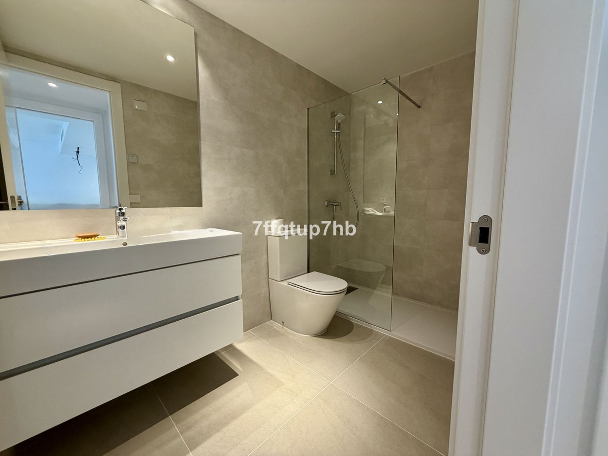 2 Bed Apartment for sale in Estepona Costa Del Sol, Málaga, Spain