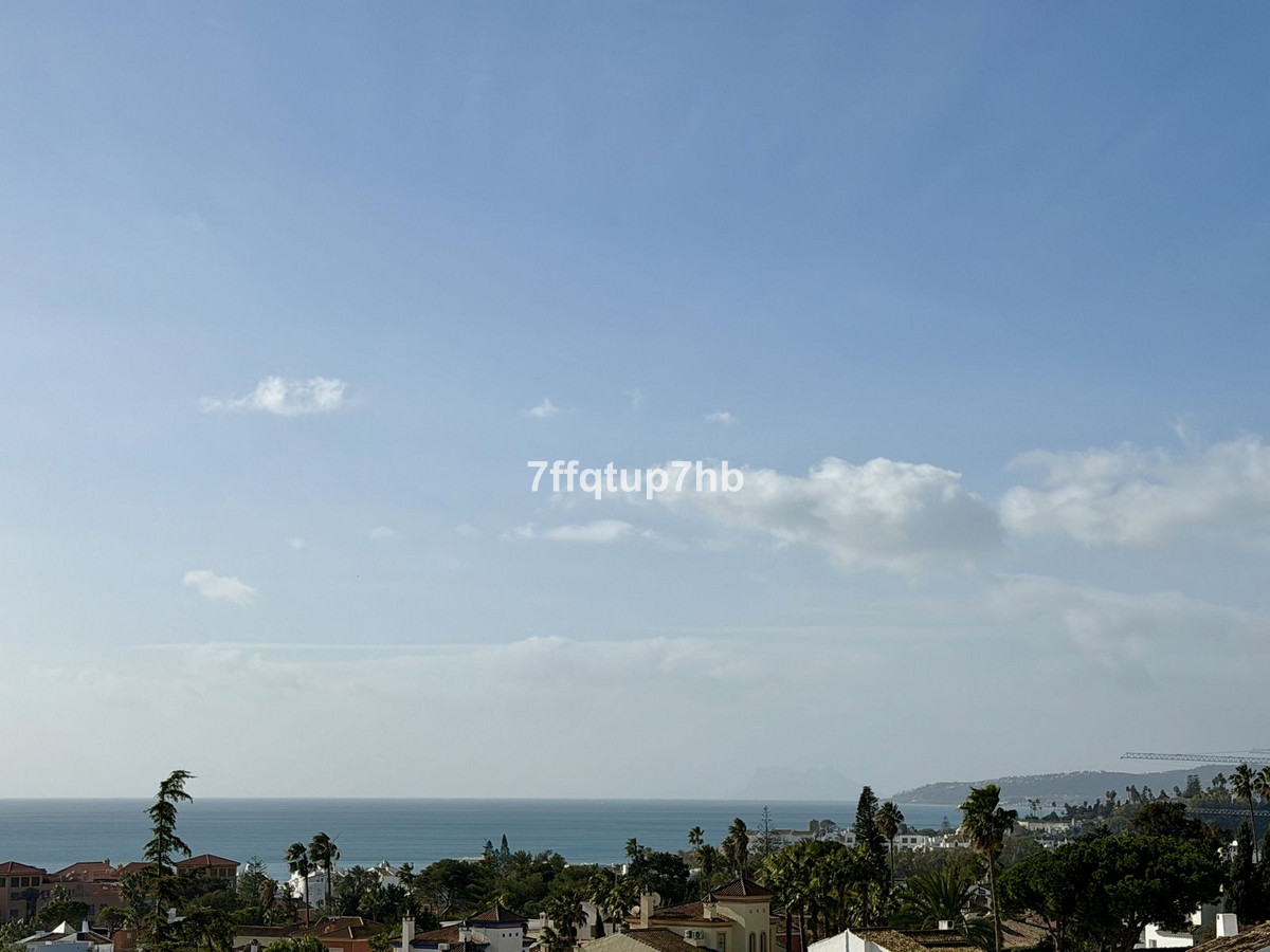 2 Bed Apartment for sale in Estepona Costa Del Sol, Málaga, Spain