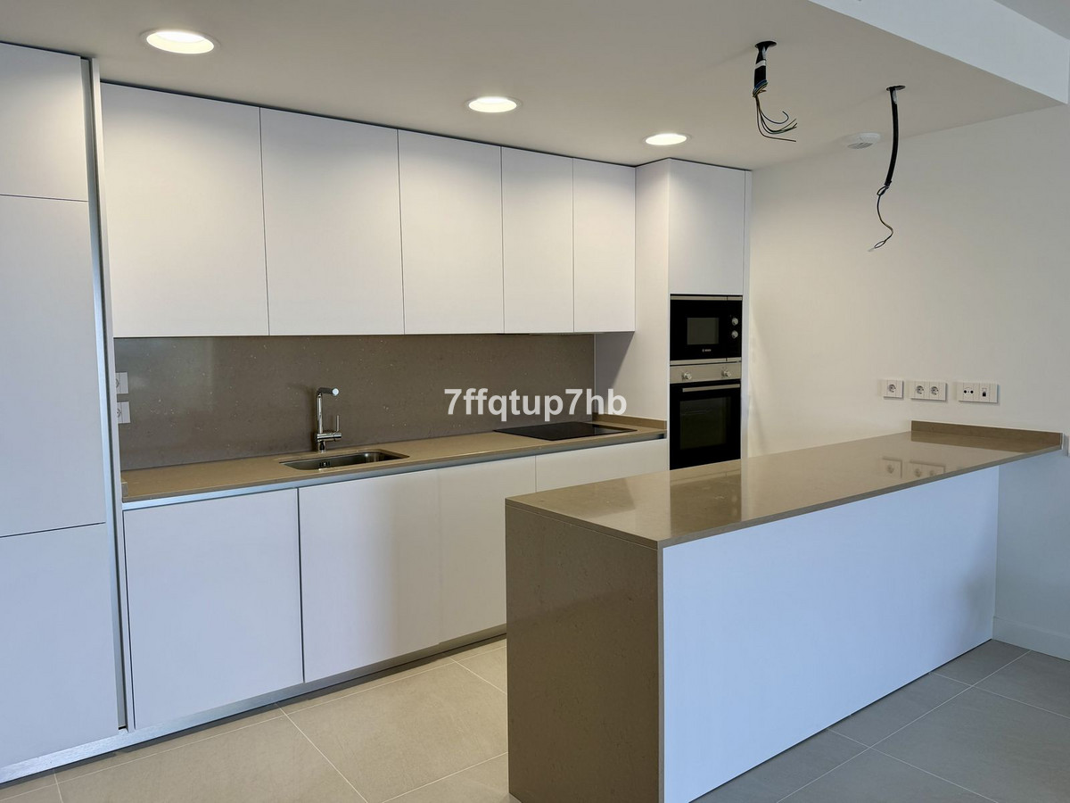 2 Bed Apartment for sale in Estepona Costa Del Sol, Málaga, Spain