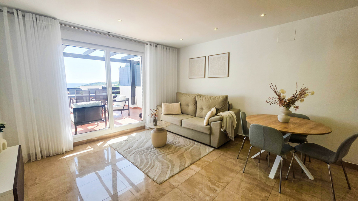 2 Bed Apartment for sale in La Duquesa Costa Del Sol, Málaga, Spain