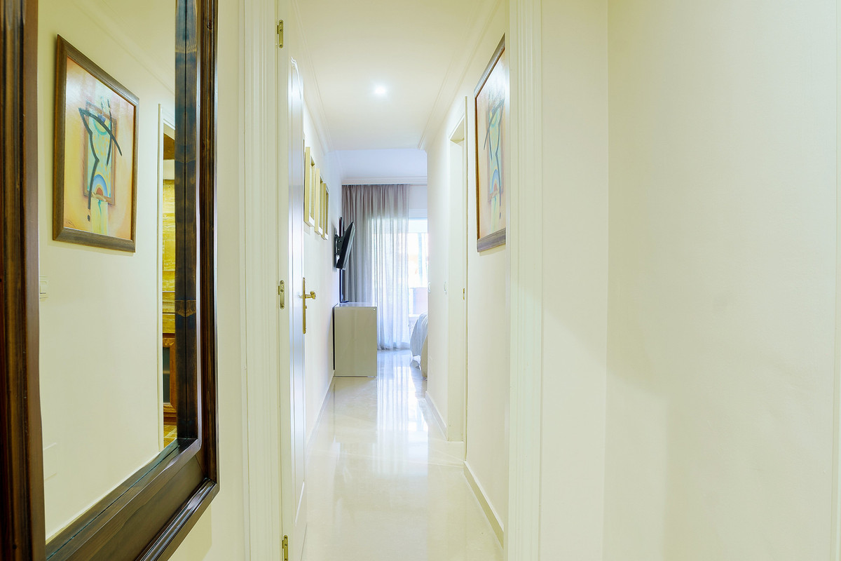 2 Bed Apartment for sale in Puerto Banús Costa Del Sol, Málaga, Spain