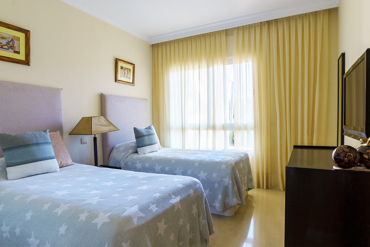 2 Bed Apartment for sale in Puerto Banús Costa Del Sol, Málaga, Spain
