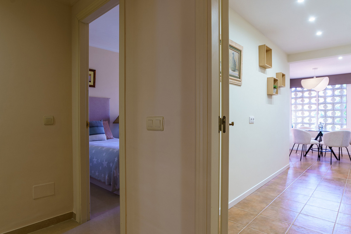 2 Bed Apartment for sale in Puerto Banús Costa Del Sol, Málaga, Spain