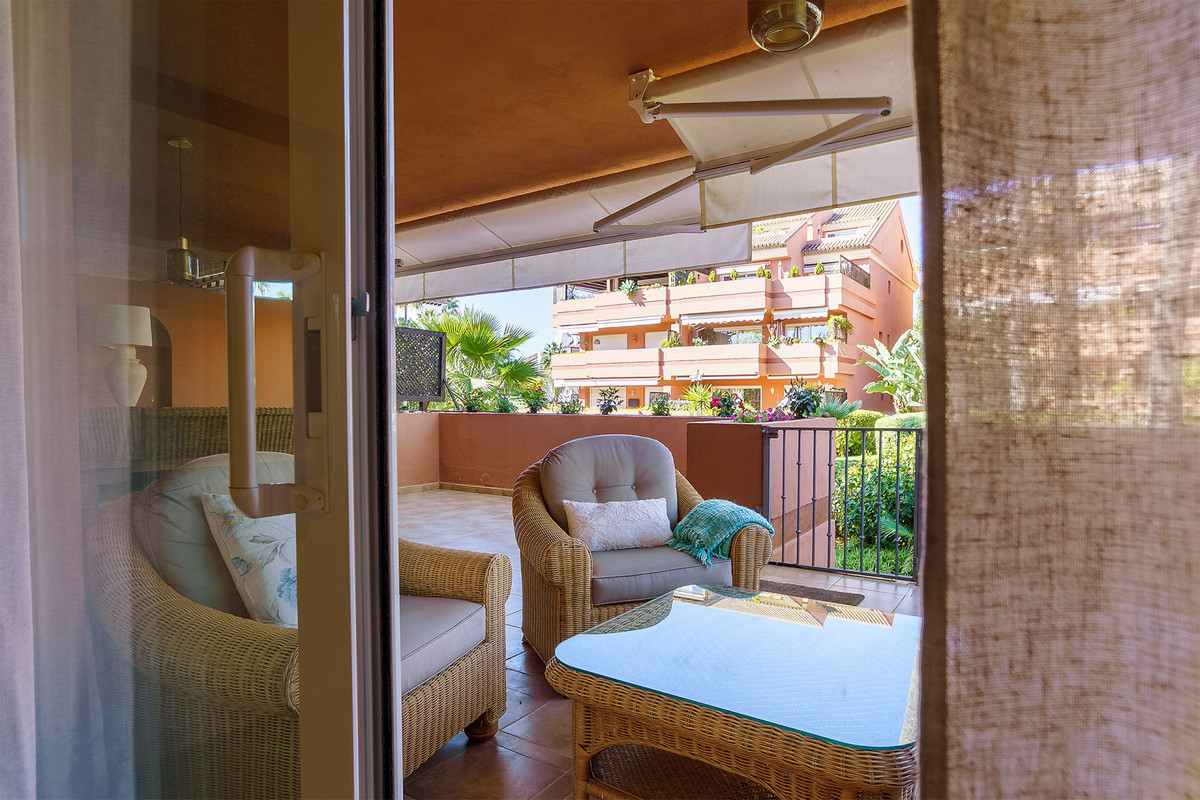 2 Bed Apartment for sale in Puerto Banús Costa Del Sol, Málaga, Spain
