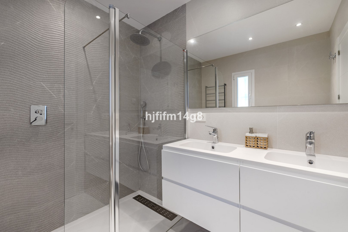 3 Bed Apartment for sale in Nueva Andalucía Costa Del Sol, Málaga, Spain