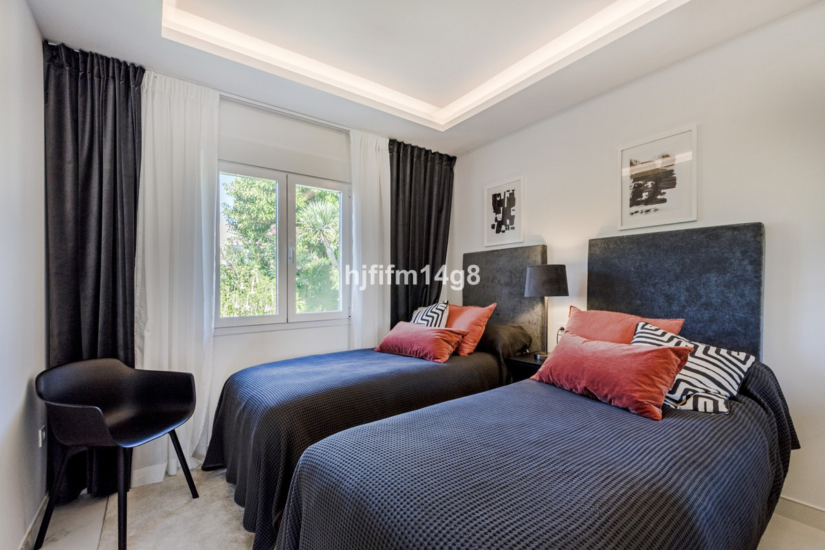 3 Bed Apartment for sale in Nueva Andalucía Costa Del Sol, Málaga, Spain