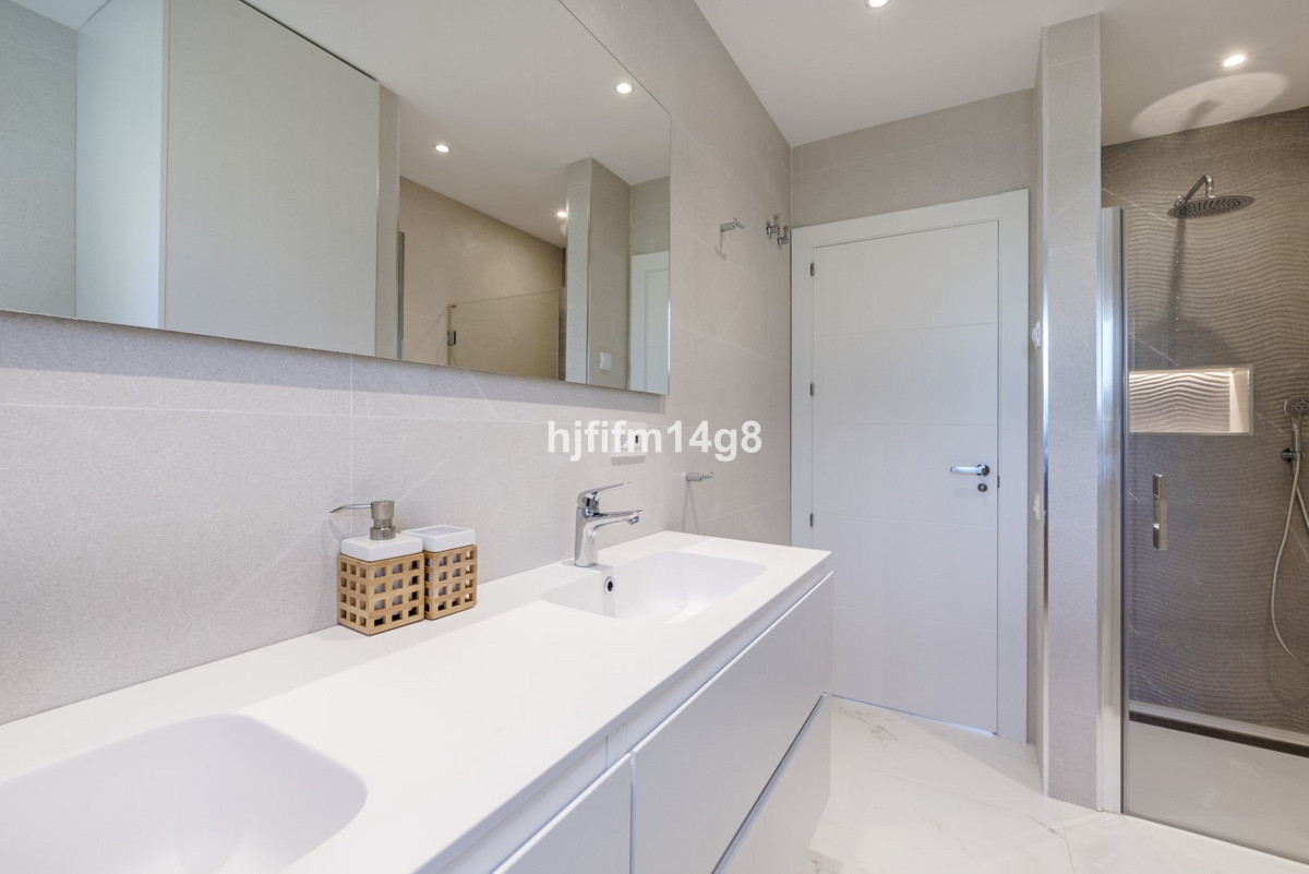 3 Bed Apartment for sale in Nueva Andalucía Costa Del Sol, Málaga, Spain
