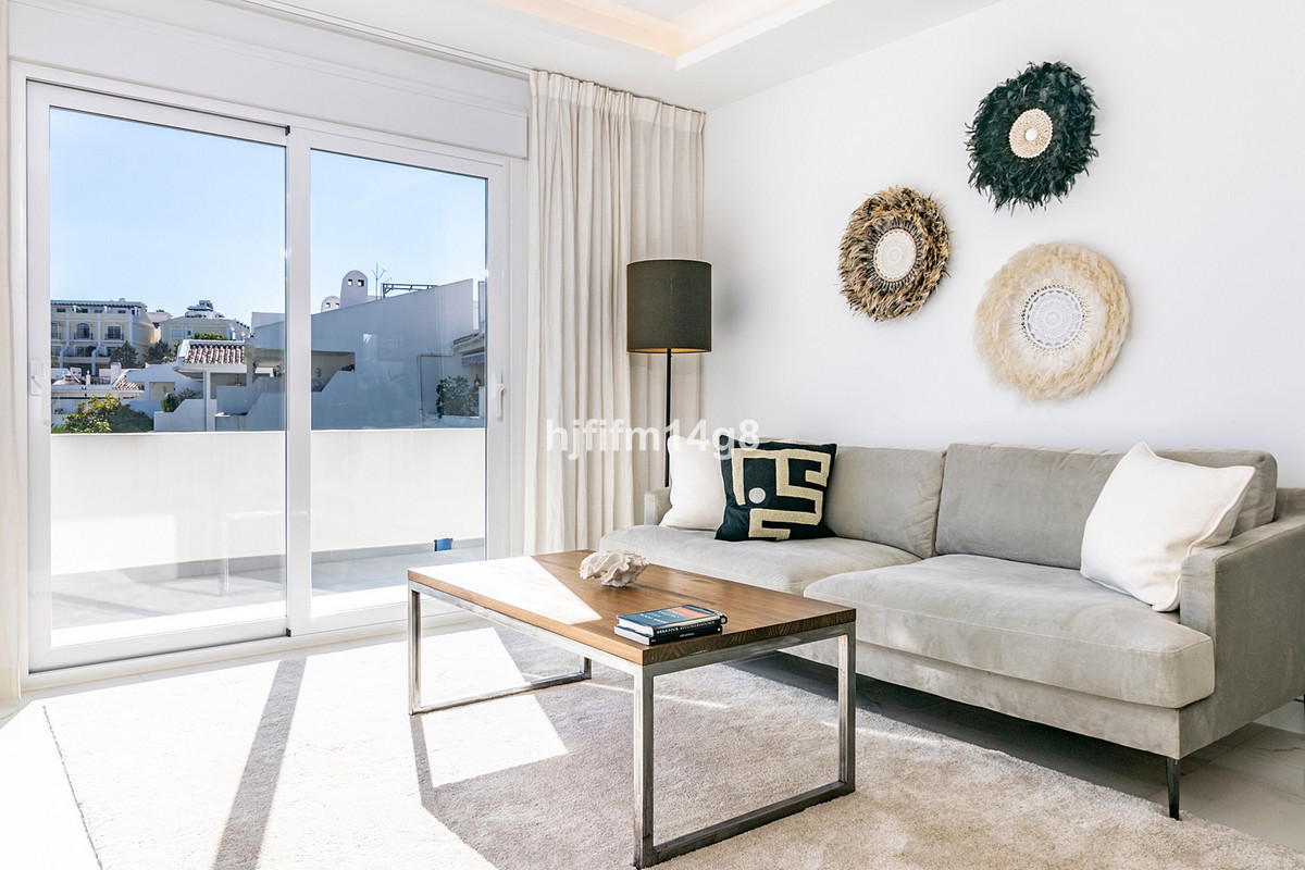 3 Bed Apartment for sale in Nueva Andalucía Costa Del Sol, Málaga, Spain