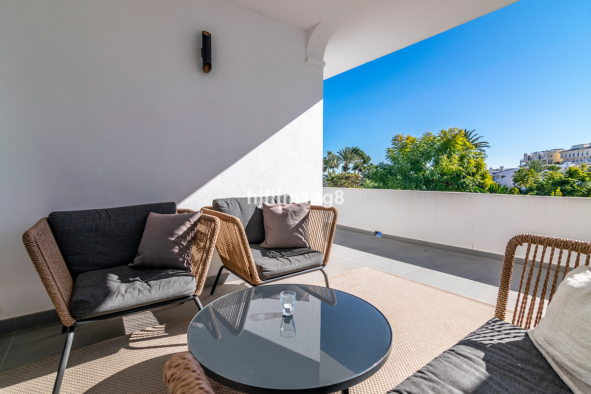 3 Bed Apartment for sale in Nueva Andalucía Costa Del Sol, Málaga, Spain
