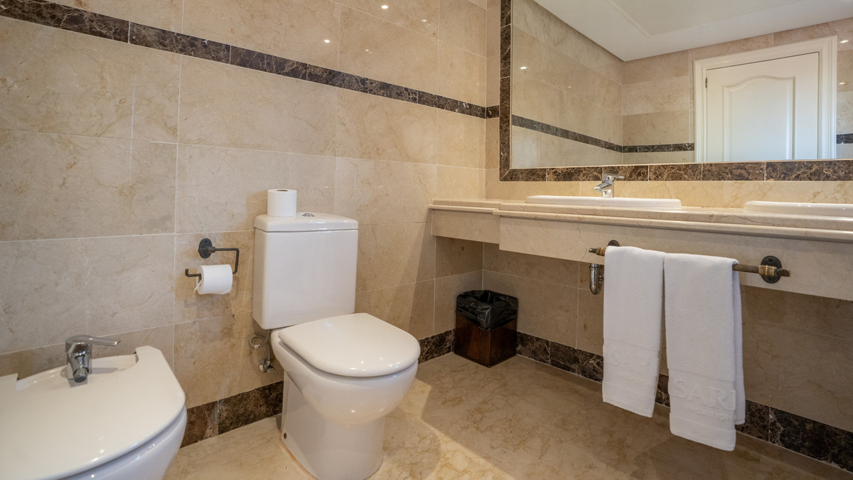 2 Bed Apartment for sale in Puerto Banús Costa Del Sol, Málaga, Spain