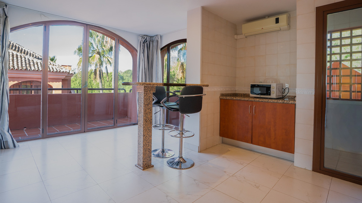 2 Bed Apartment for sale in Puerto Banús Costa Del Sol, Málaga, Spain