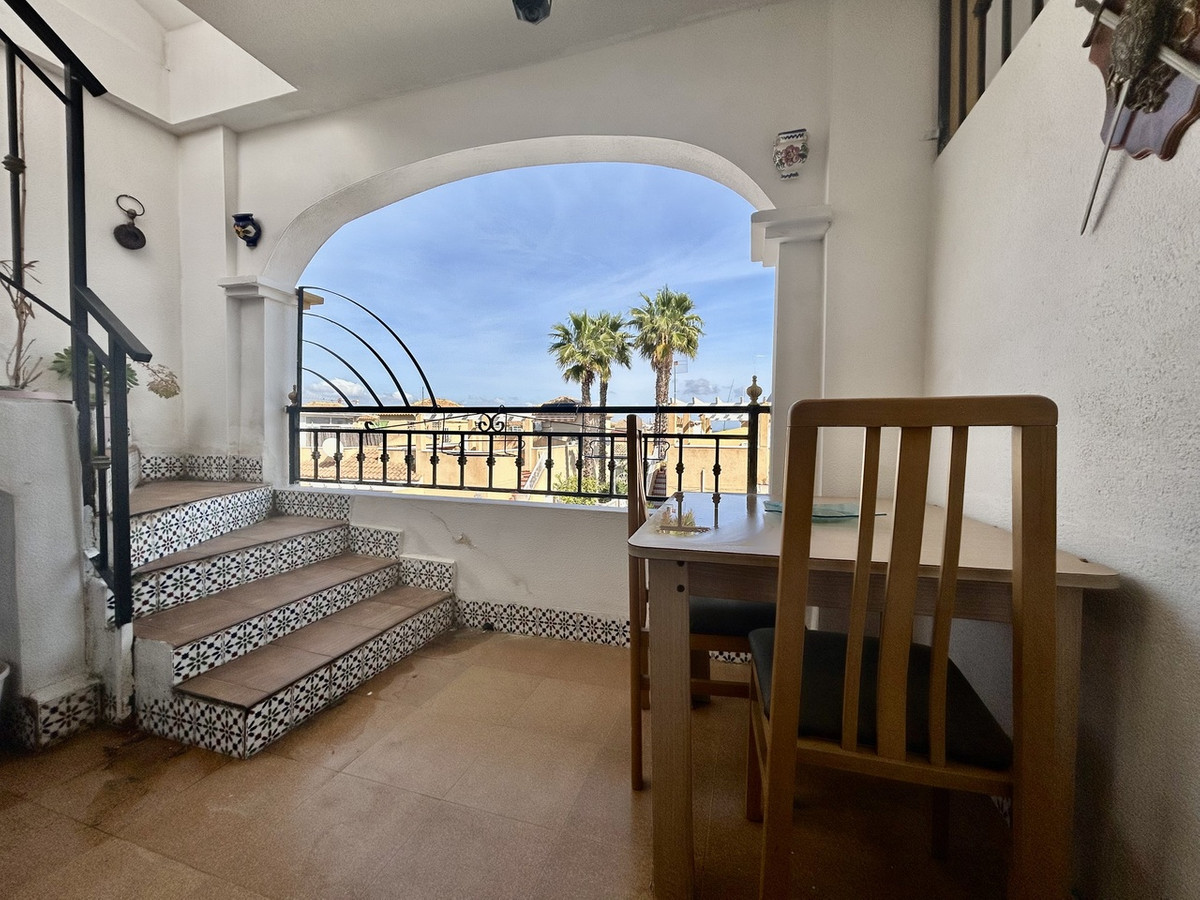 Se vende Apartamento en Planta Última de 2 dormitorios en Costa Blanca, Alicante, España