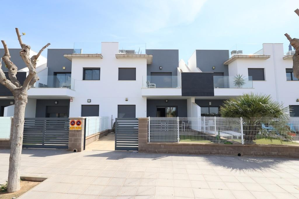 2 Bed Townhouse for sale in Pilar De La Horadada Costa Blanca, Alicante, Spain