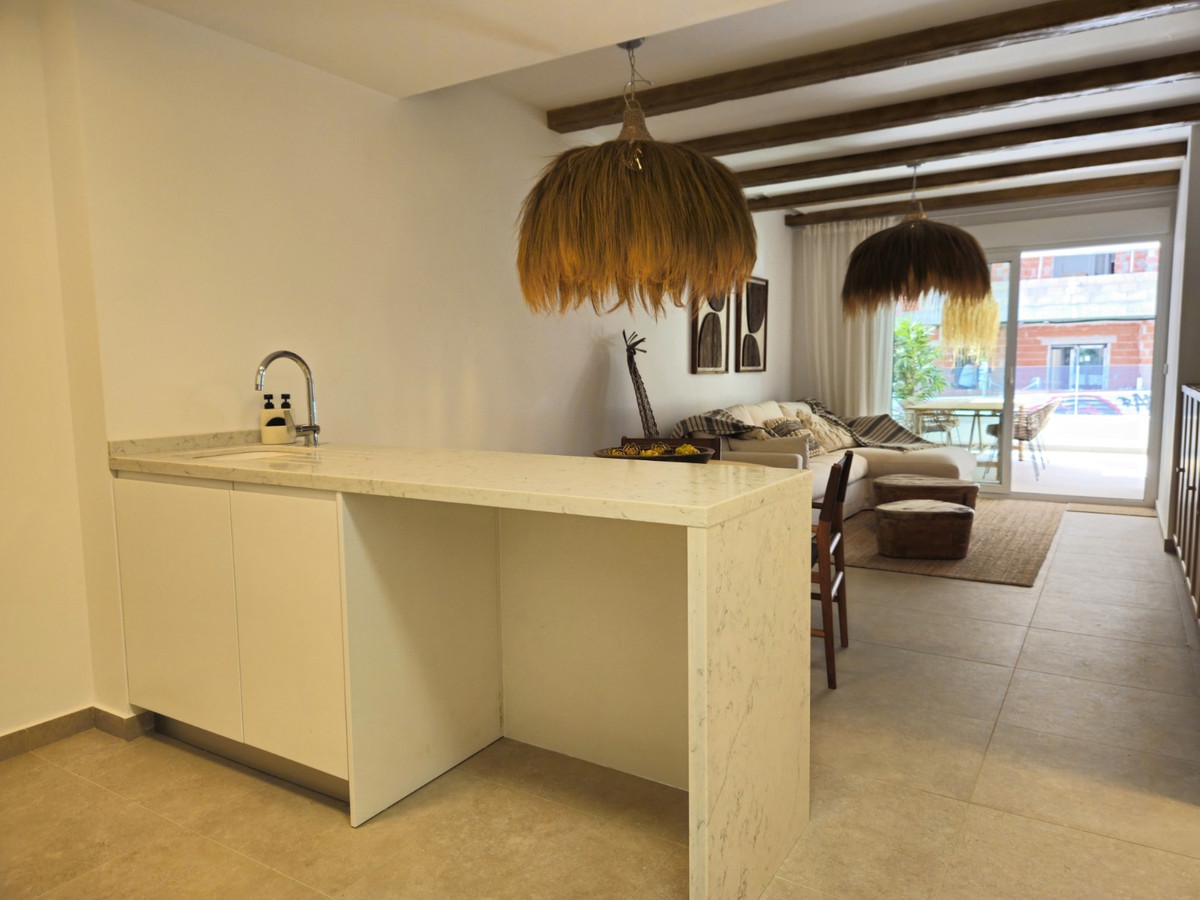 Se vende Apartamento Planta Baja de 2 dormitorios en Costa Blanca, Alicante, España