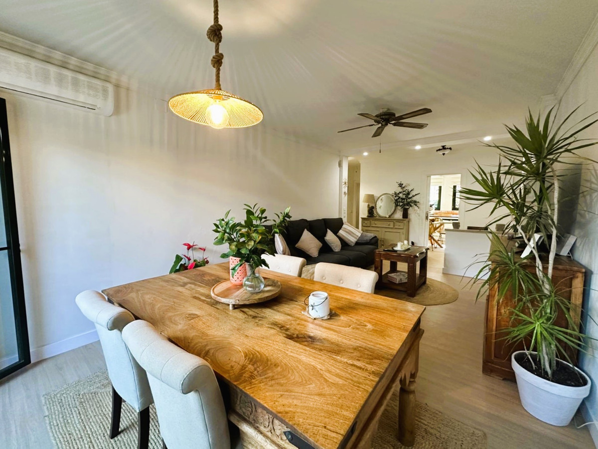 2 Bed Apartment for sale in San Pedro De Alcántara Costa Del Sol, Málaga, Spain