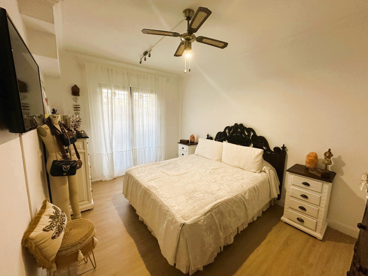 2 Bed Apartment for sale in San Pedro De Alcántara Costa Del Sol, Málaga, Spain