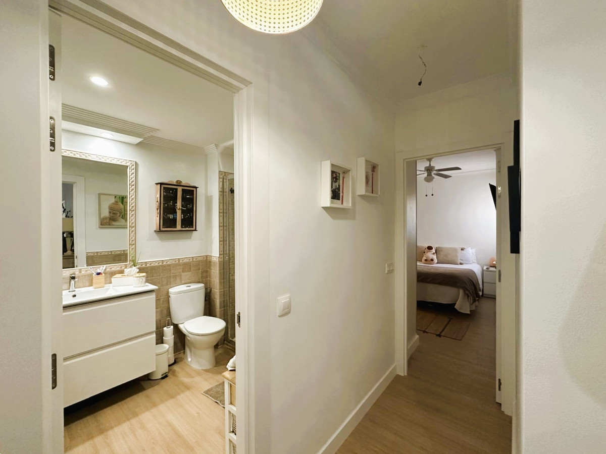 2 Bed Apartment for sale in San Pedro De Alcántara Costa Del Sol, Málaga, Spain