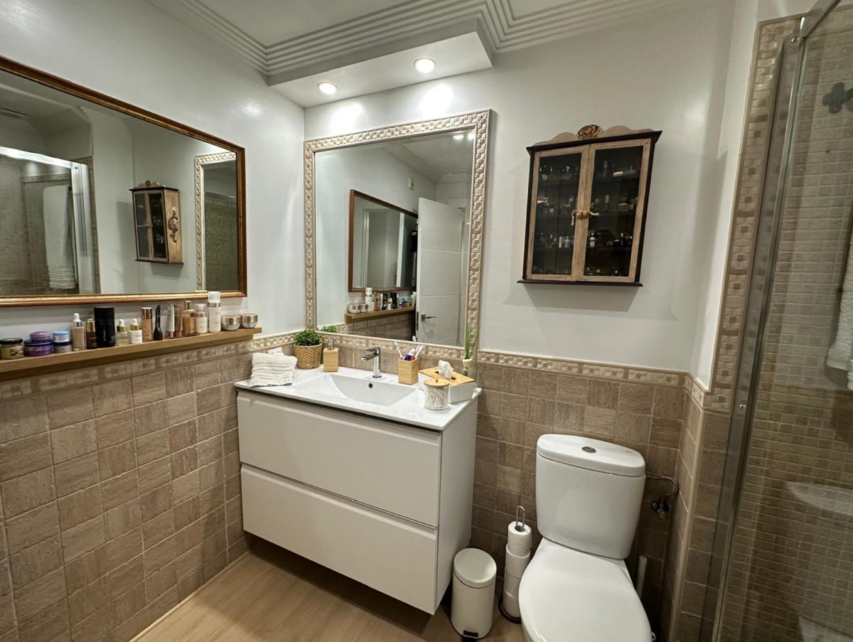 2 Bed Apartment for sale in San Pedro De Alcántara Costa Del Sol, Málaga, Spain
