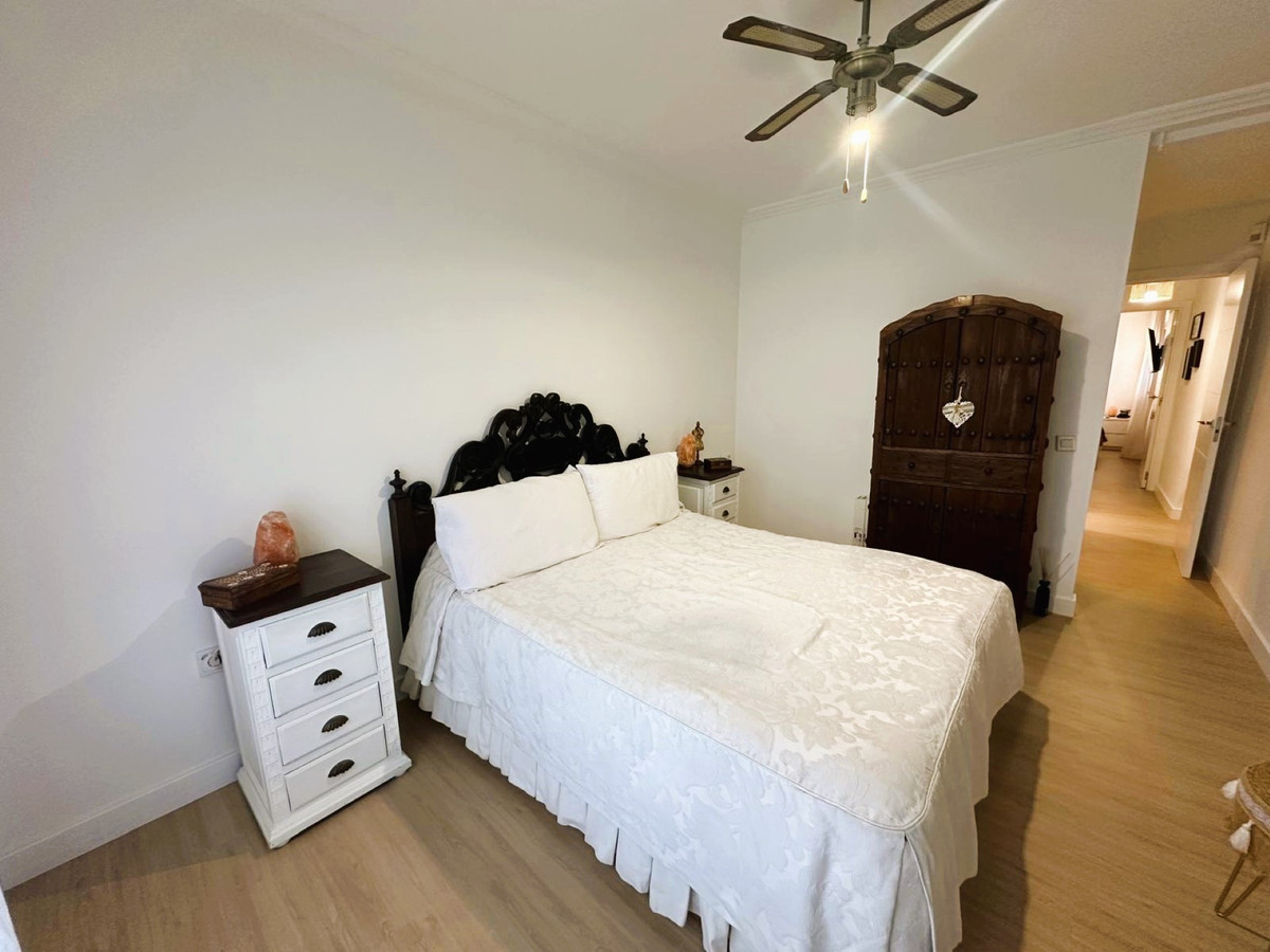 2 Bed Apartment for sale in San Pedro De Alcántara Costa Del Sol, Málaga, Spain