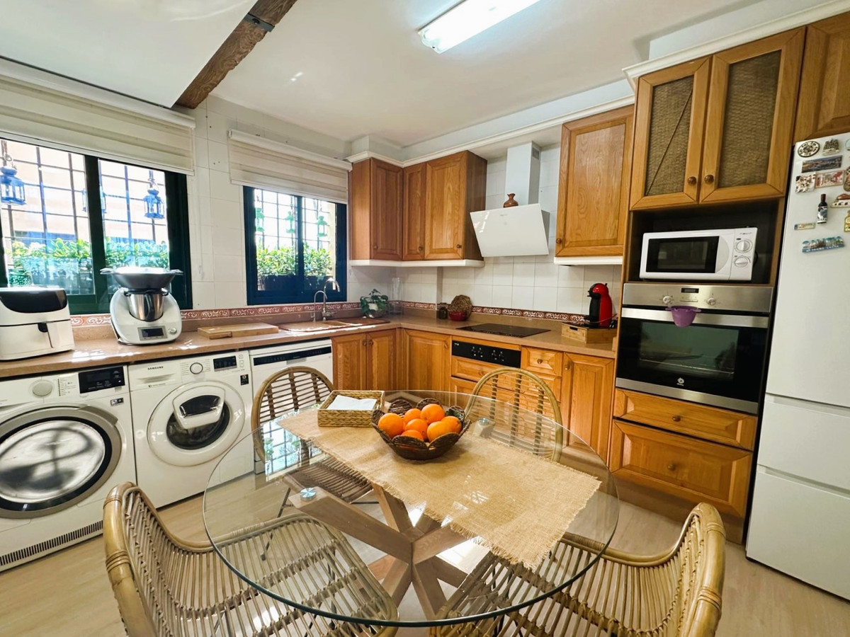 2 Bed Apartment for sale in San Pedro De Alcántara Costa Del Sol, Málaga, Spain