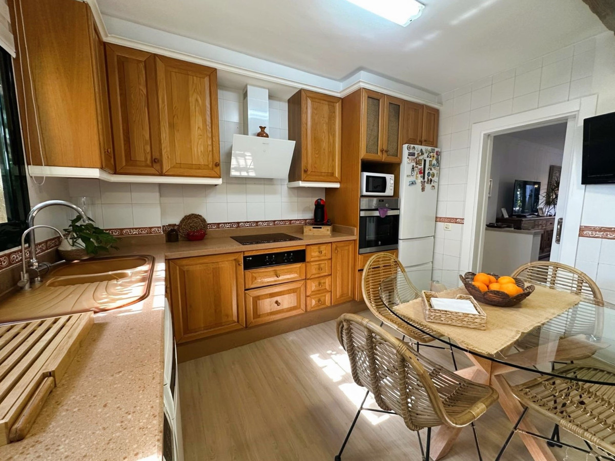 2 Bed Apartment for sale in San Pedro De Alcántara Costa Del Sol, Málaga, Spain