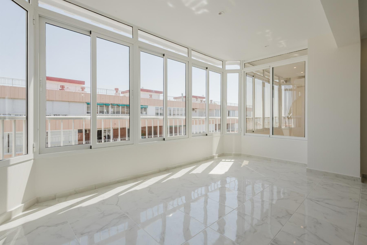 3 Bed Apartment for sale in Torrevieja Costa Blanca, Alicante, Spain