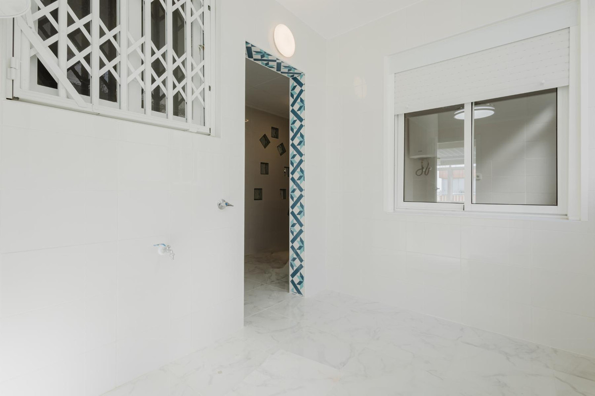 3 Bed Apartment for sale in Torrevieja Costa Blanca, Alicante, Spain