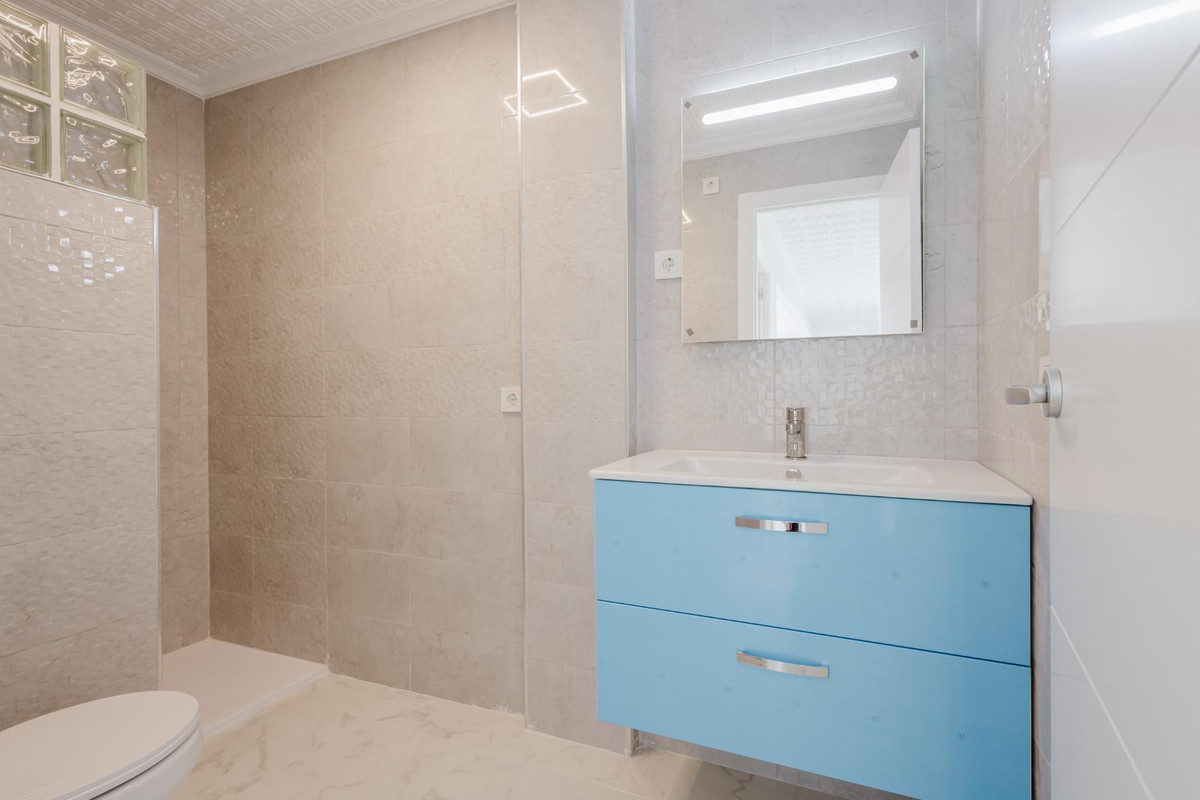3 Bed Apartment for sale in Torrevieja Costa Blanca, Alicante, Spain