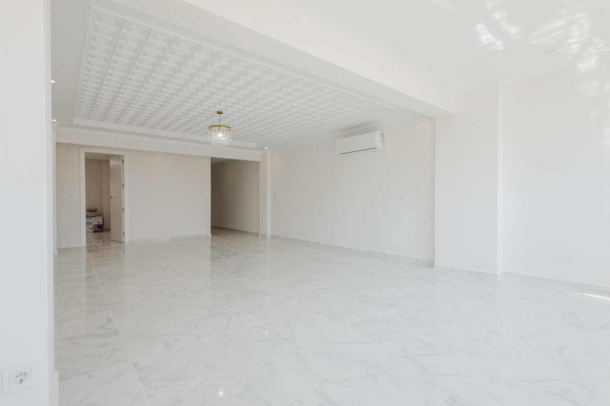 3 Bed Apartment for sale in Torrevieja Costa Blanca, Alicante, Spain