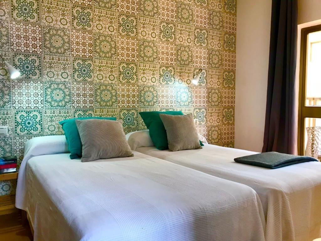 Se vende Hostal de 16 dormitorios en Costa Del Sol, Málaga, España