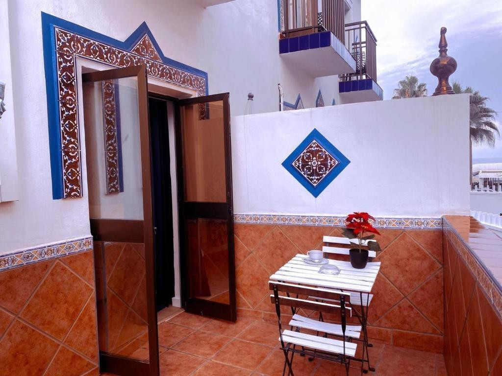Se vende Hostal de 16 dormitorios en Costa Del Sol, Málaga, España